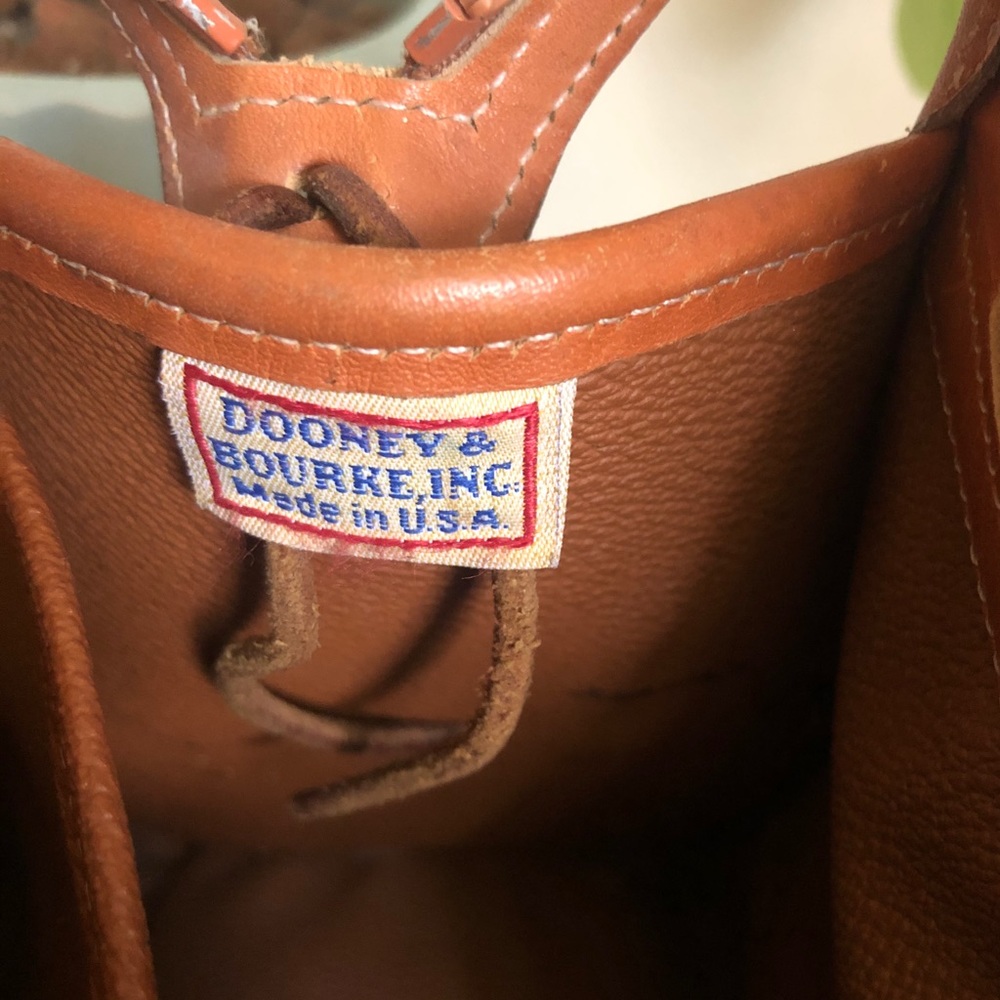 Dooney & Bourke Vintage Pale Lavender Satchel - Picture 9 of 13